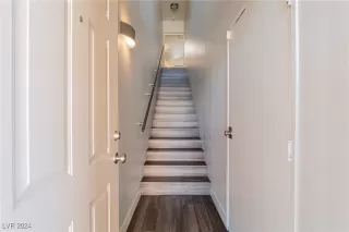 Photo #3: 2610438 Listing