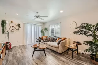 Photo #3: 2610442 Listing 