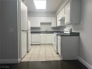 Photo #1: 2610452 Listing 