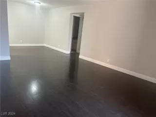 Photo #4: 2610452 Listing 