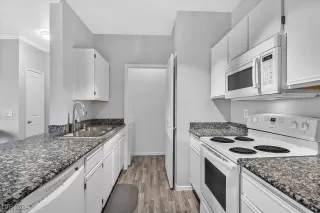 Photo #2: 2610472 Listing 