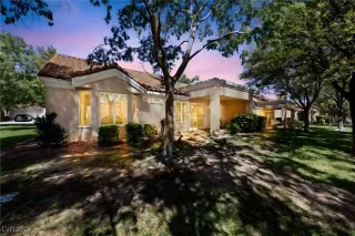 Photo #4: 2610476 Listing