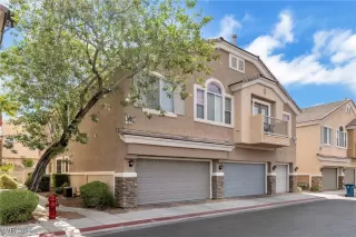 Photo #1: 2610497 Listing 