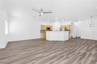 Photo #6: 2610497 Listing 