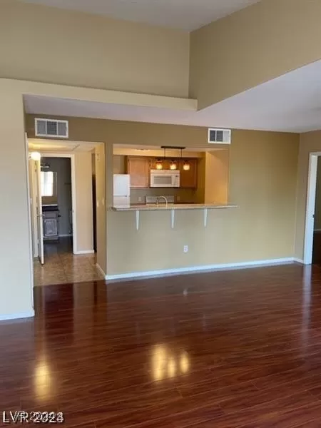 MLS: 2610499 Condo For Sale