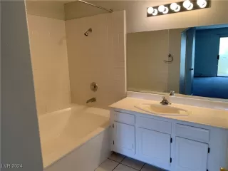 Photo #5: 2610522 Listing 