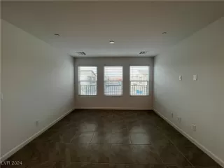 Photo #3: 2610540 Listing 