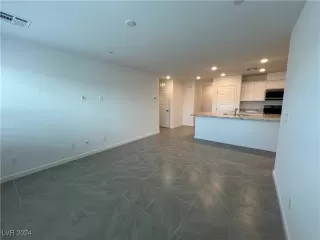 Photo #4: 2610540 Listing 