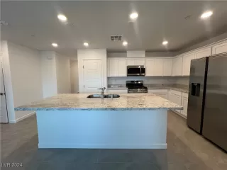 Photo #6: 2610540 Listing 