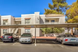 Photo #2: 2610572 Listing