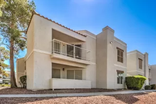 Photo #3: 2610572 Listing