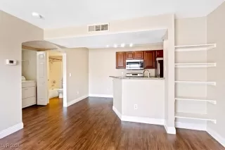 Photo #3: 2610601 Listing 