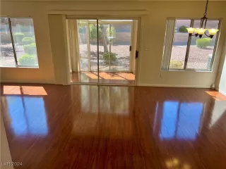 Photo #2: 2610617 Listing