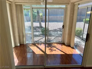 Photo #5: 2610617 Listing