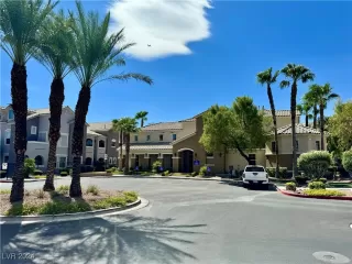 Photo #2: 2610644 Listing