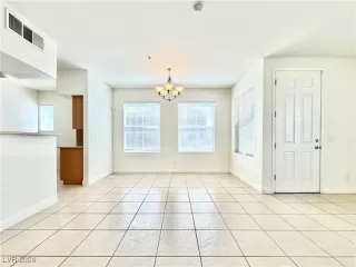 Photo #6: 2610644 Listing