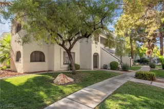 Photo #2: 2610685 Listing