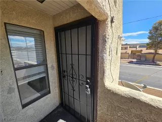 Photo #1: 2610707 Listing