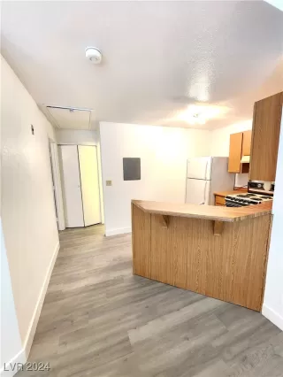 Photo #3: 2610708 Listing 