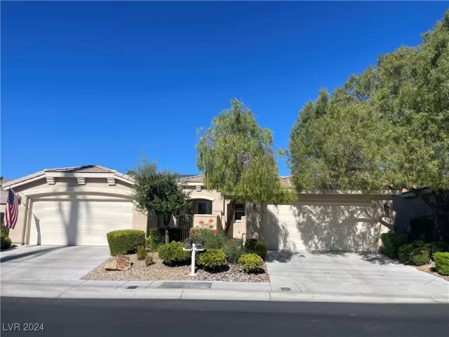 MLS: 2610721 Condo For Sale