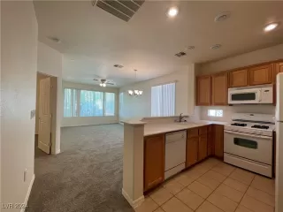 Photo #2: 2610721 Listing 