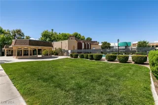 Photo #3: 2610725 Listing