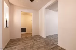 Photo #6: 2610725 Listing