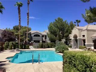 Photo #2: 2610728 Listing 