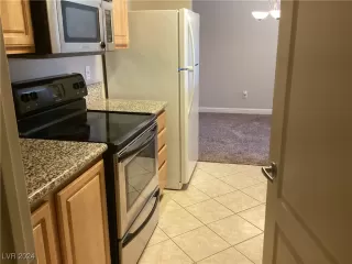 Photo #5: 2610728 Listing 