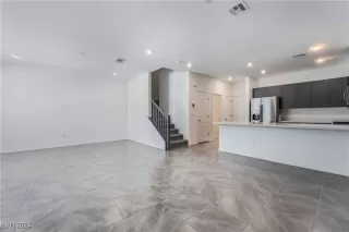 Photo #1: 2610733 Listing 