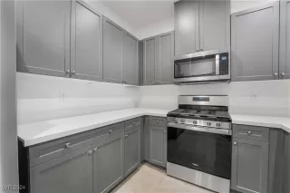 Photo #6: 2610733 Listing 