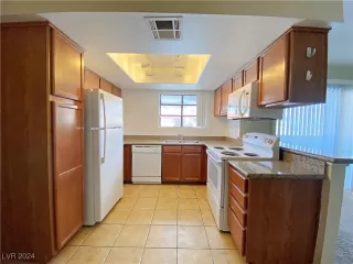 Photo #3: 2610741 Listing 