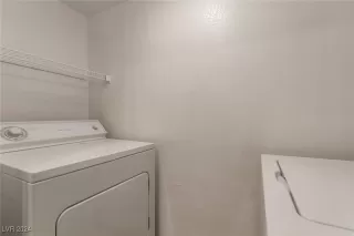 Photo #3: 2610782 Listing 