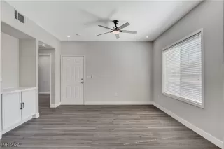 Photo #5: 2610810 Listing