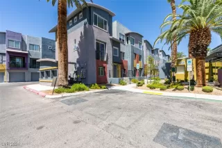 Photo #1: 2610821 Listing 