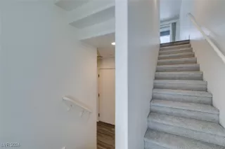 Photo #5: 2610821 Listing 