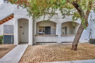 Photo #3: 2610880 Listing