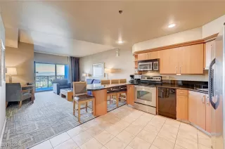 Photo #6: 2610892 Listing