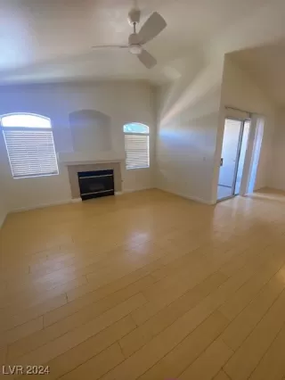 Photo #2: 2610924 Listing 