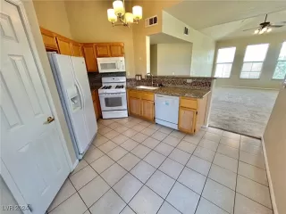 Photo #2: 2610931 Listing 