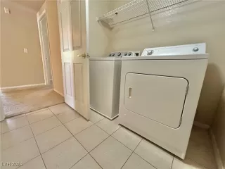 Photo #6: 2610931 Listing 