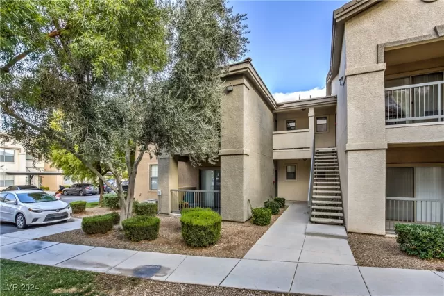 MLS: 2610935 Condo For Sale