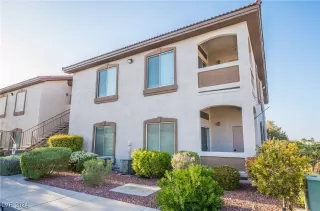 Photo #1: 2610946 Listing 