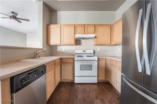 Photo #6: 2610946 Listing 