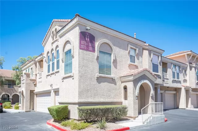 MLS: 2610969 Condo For Sale