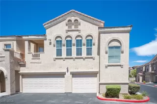 Photo #1: 2610969 Listing