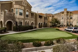 Photo #4: 2610969 Listing