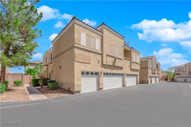 MLS: 2610985 Condo For Sale