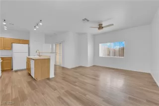 Photo #3: 2610985 Listing