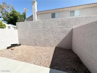 Photo #6: 2610988 Listing 